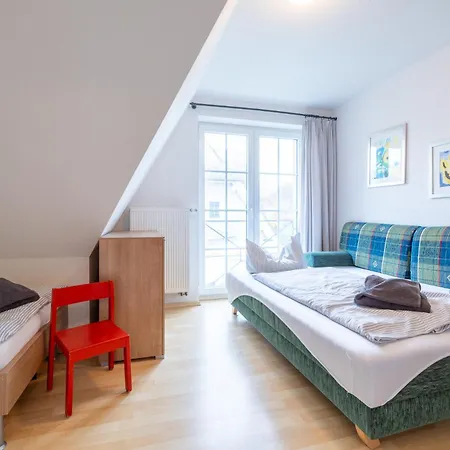 Mine Heimat 8 Holiday home Zingst